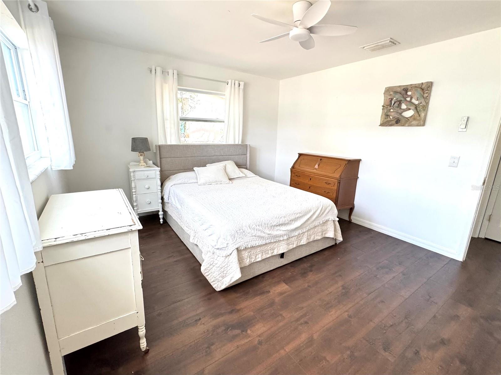 BEVERLY HILLS - Residential