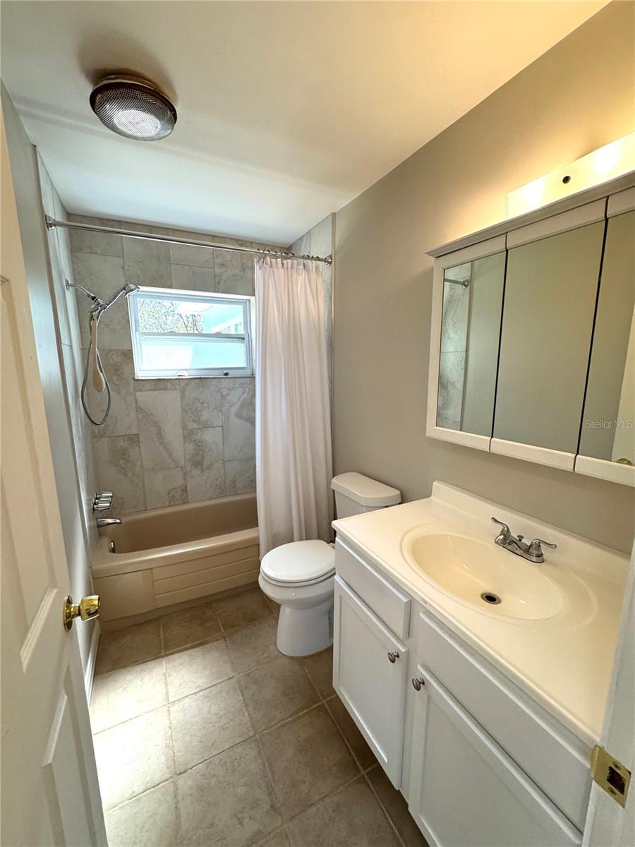 BEVERLY HILLS - Residential