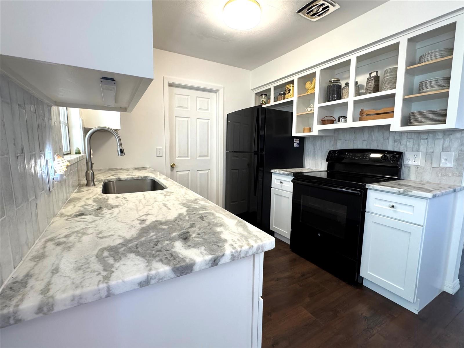 BEVERLY HILLS - Residential