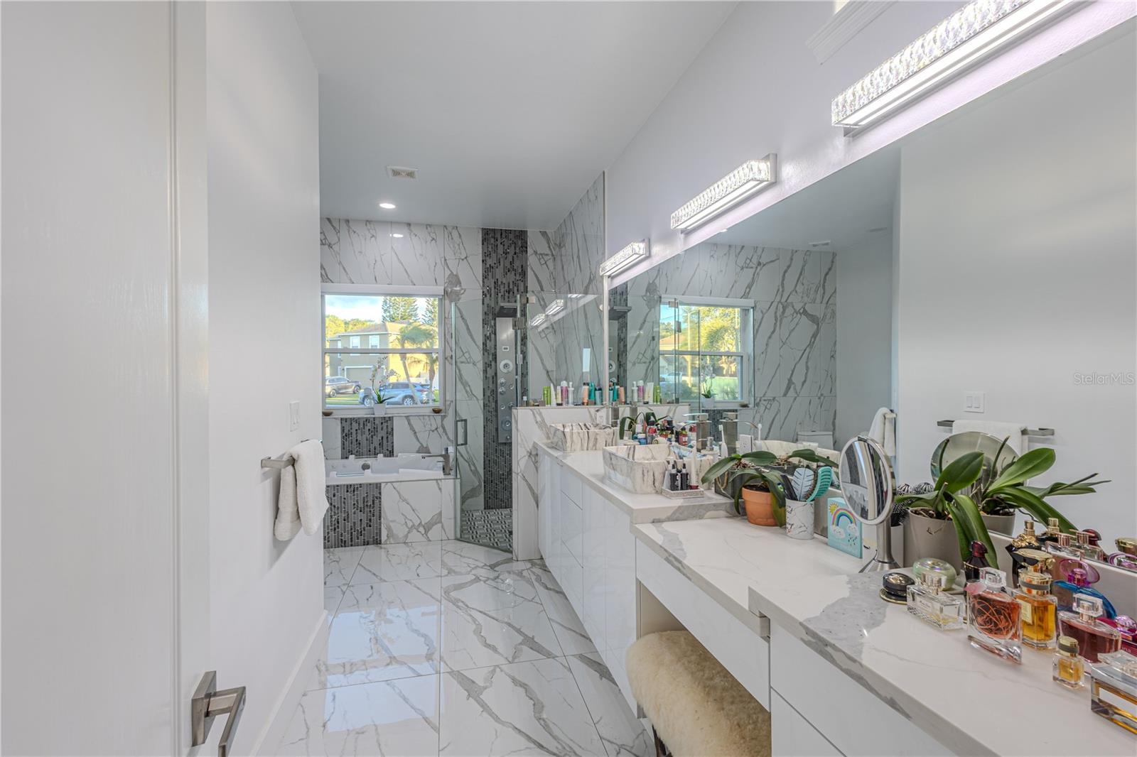 LAKEVIEW RESERVE 46/149 - Residential