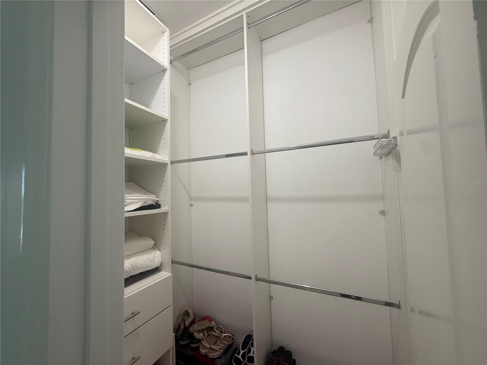 LAKEVIEW RESERVE 46/149 - Residential