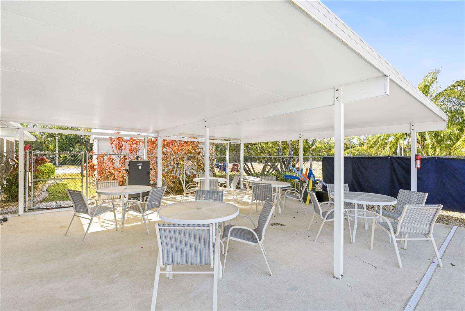 HERON POINTE - Residential