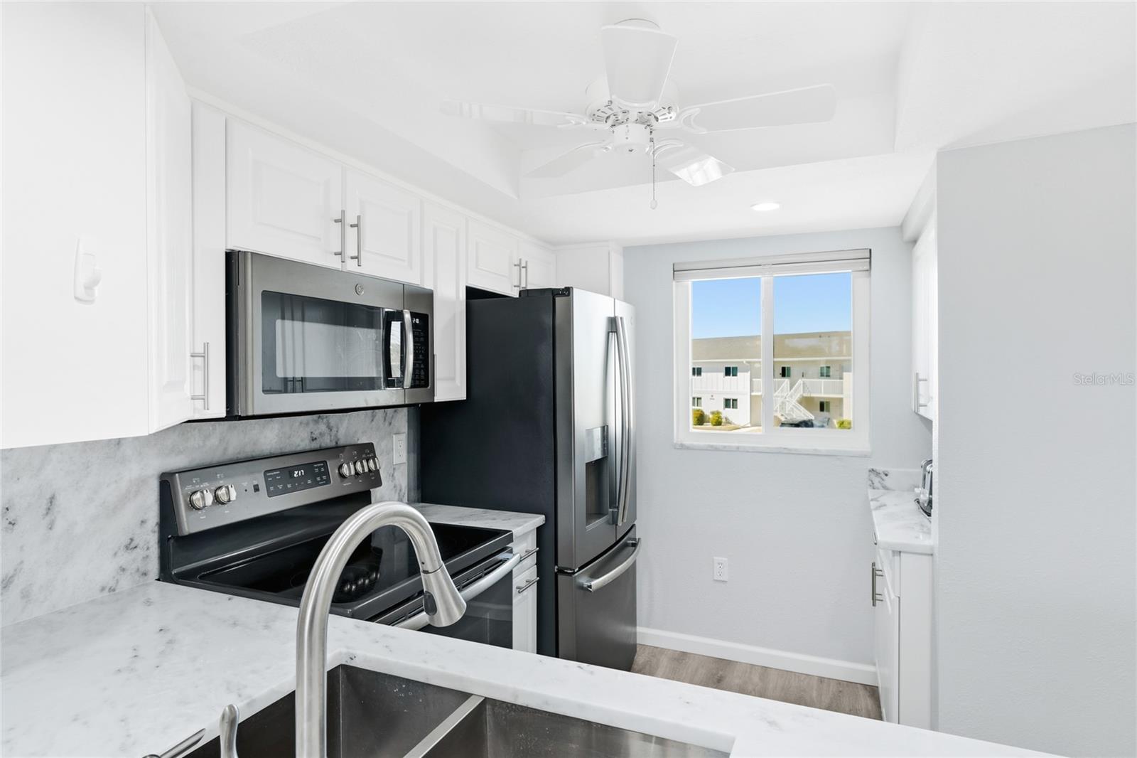 HERON POINTE - Residential