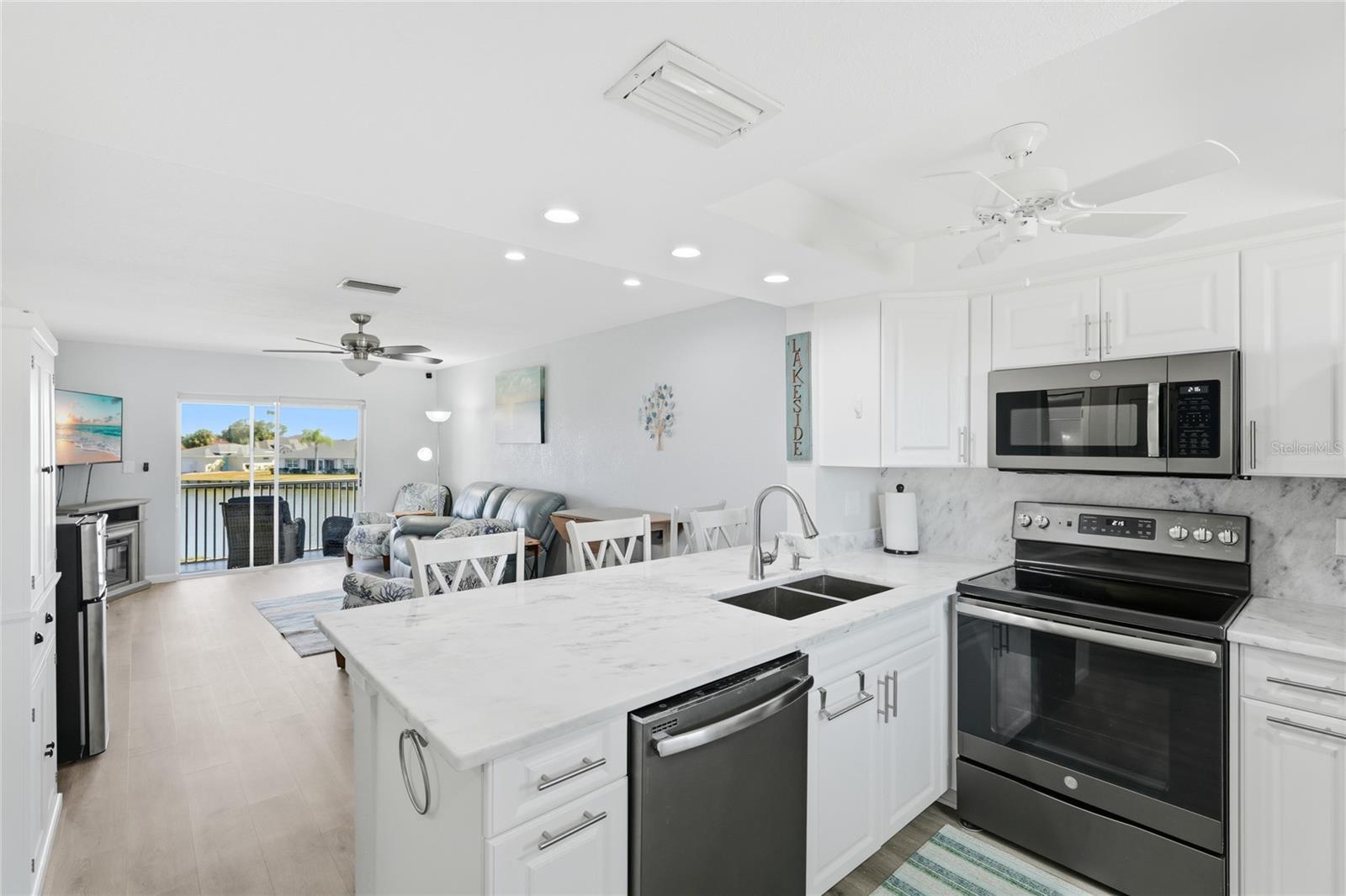 HERON POINTE - Residential