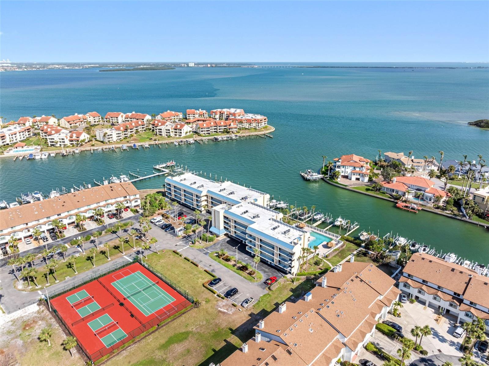 ANCHOR COVE 1 CONDO - Residential
