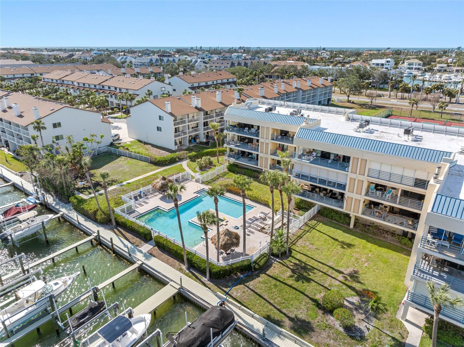ANCHOR COVE 1 CONDO - Residential