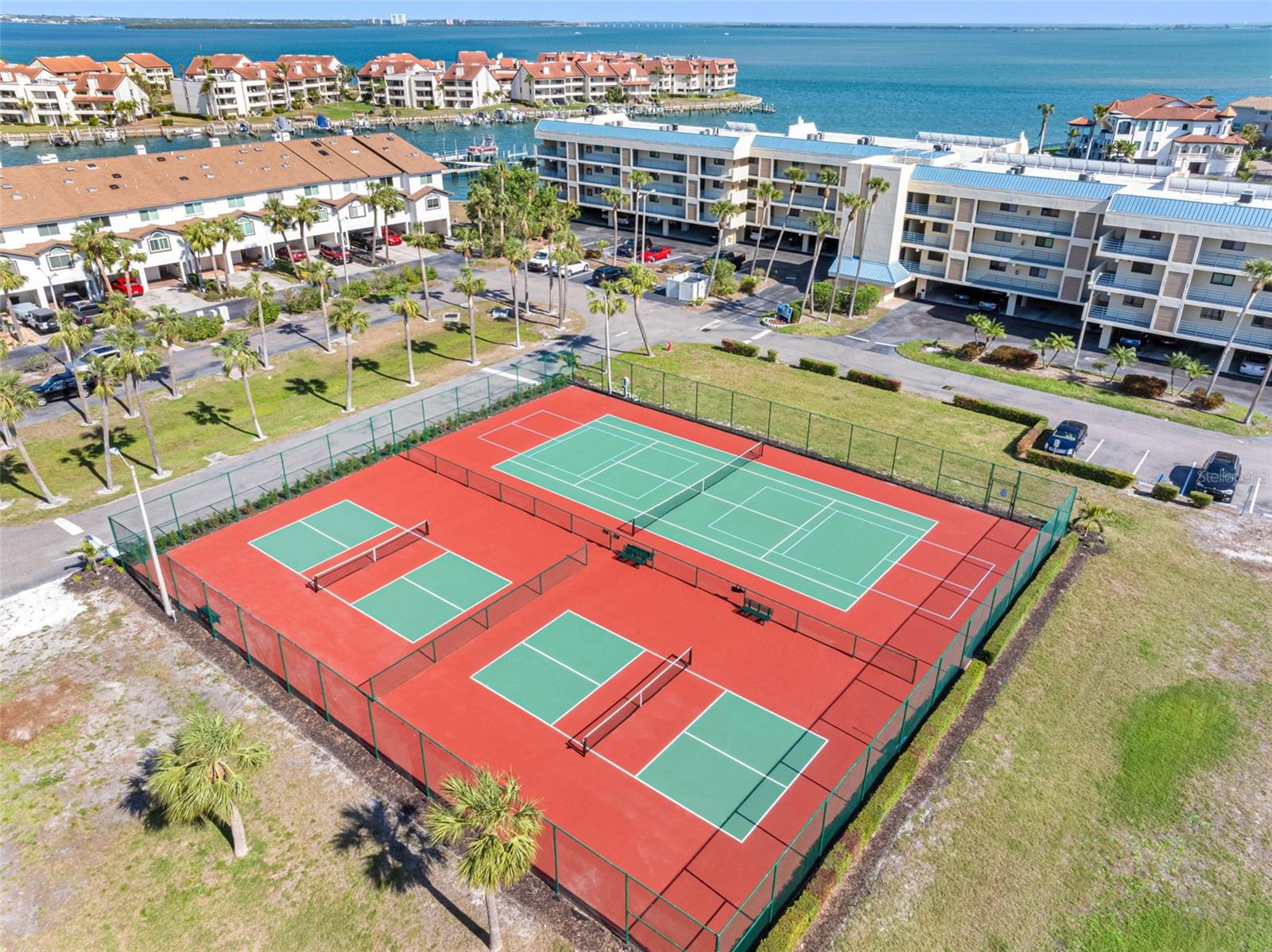 ANCHOR COVE 1 CONDO - Residential