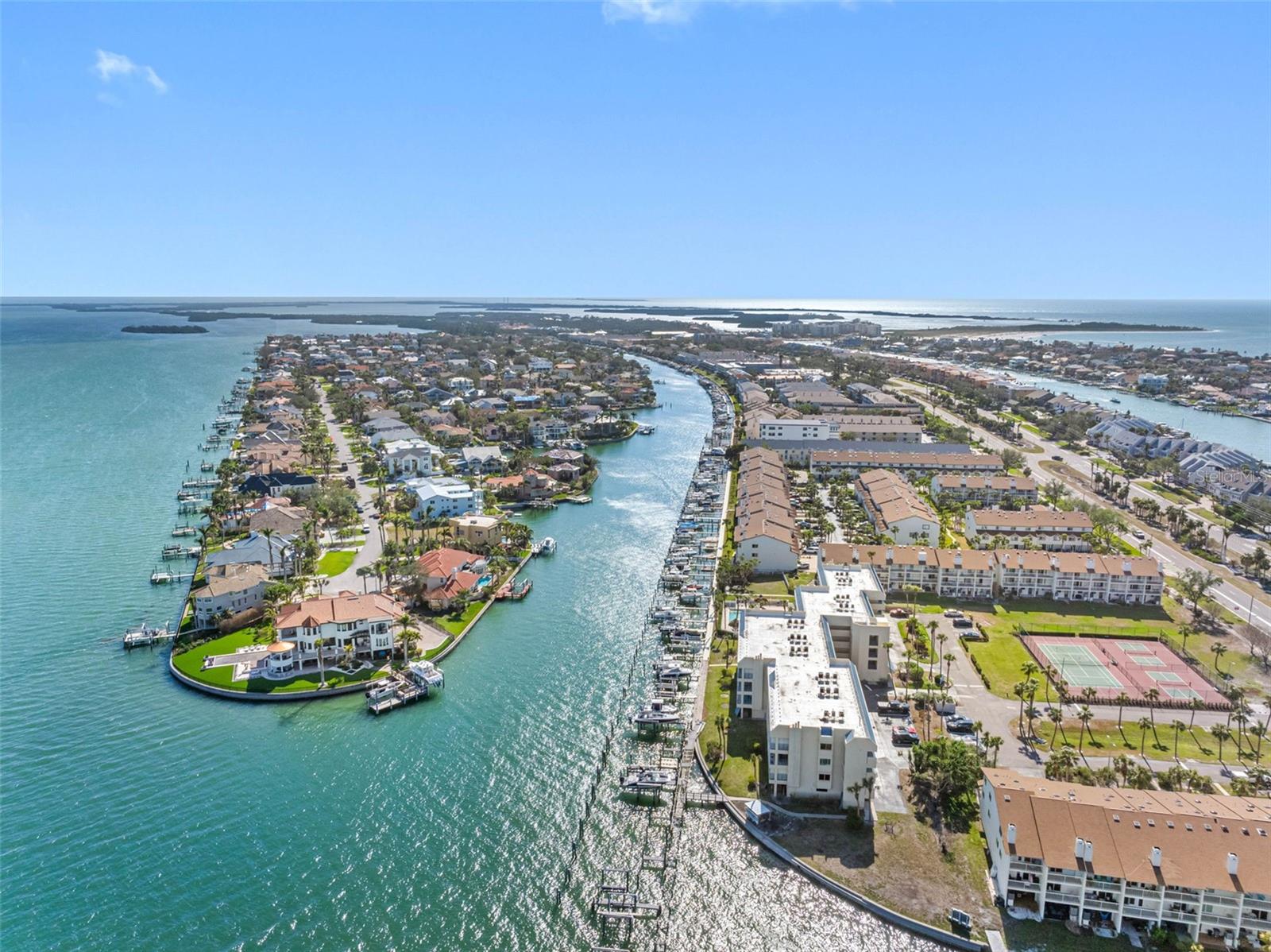 ANCHOR COVE 1 CONDO - Residential