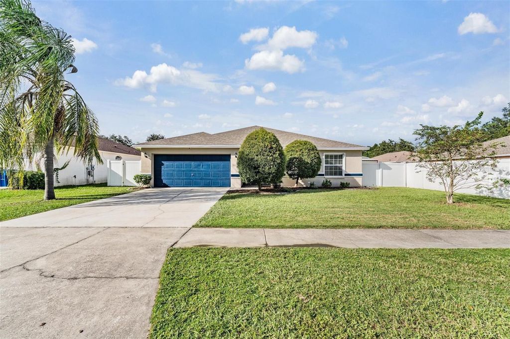 Photo of 106 Winston Manor Circle, Seffner, FL 33584 (MLS # TB8434994)