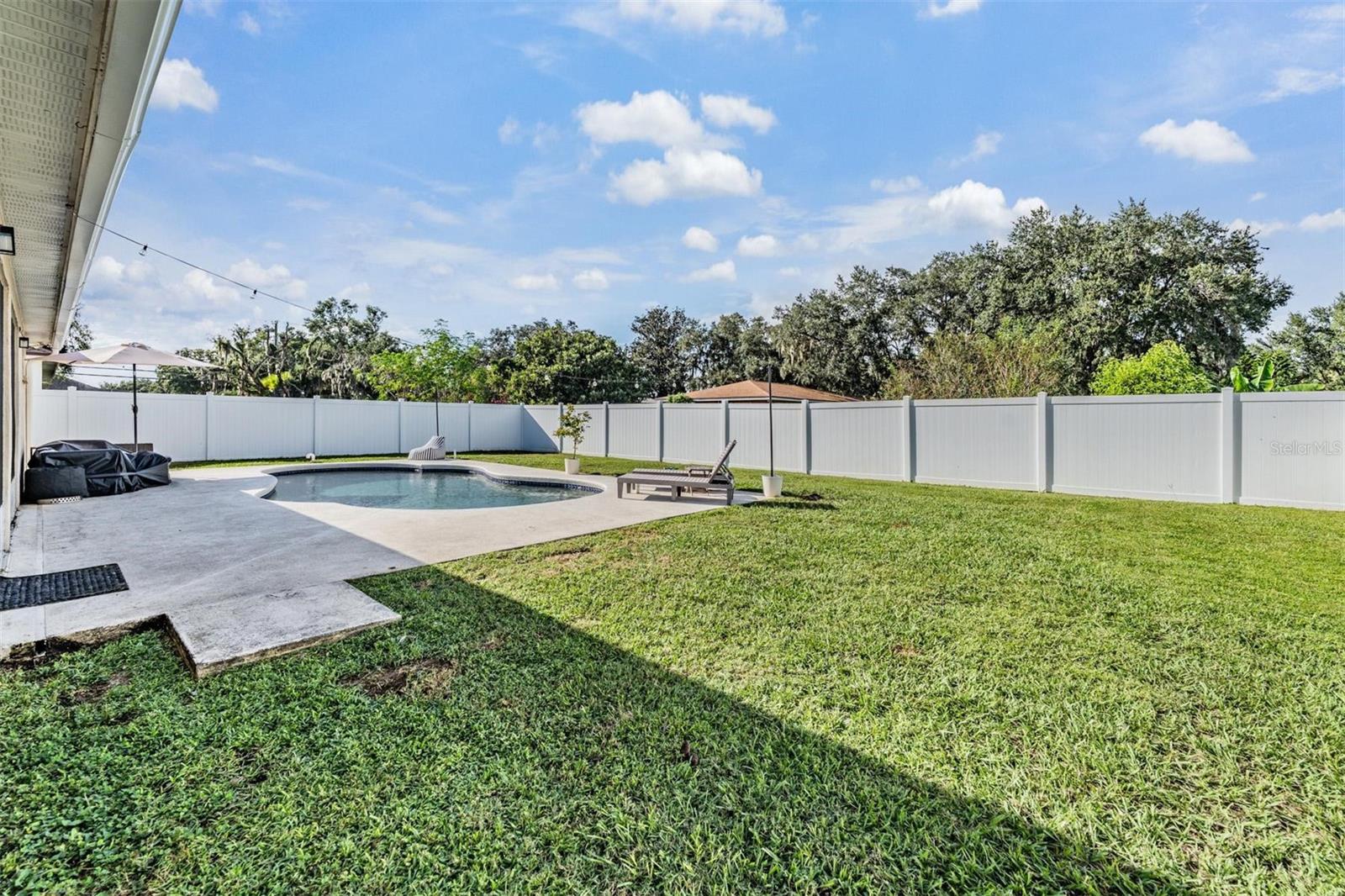 WINSTON MANOR - Residential