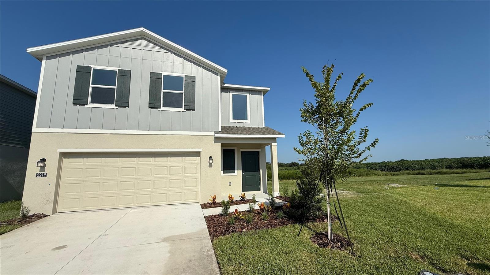 One or more photo(s) has been virtually staged. ** Lawn Mower included**
Spacious 4-Bedroom Home with Loft for Rent in Winter Haven!
Brand-new construction - Be the first tenant!
Discover the perfect blend of comfort, style, and quality living in this beautiful home located in the Peace Creek Reserve community of Winter Haven. Featuring 4 bedrooms, 2.5 bathrooms in a corner lot, and a versatile loft, this property offers a modern open floor plan ideal for families and those who love to entertain.
The kitchen seamlessly connects to the dining and living areas and opens to a private backyard patio with conservation view, perfect for outdoor relaxation. Upstairs, the owner's suite is thoughtfully separated from the secondary bedrooms, which share a spacious loft that can serve as a second living area, home office, or playroom.
- Conservation View
- Corner lot
- Elementary School inside the community
-12 min - Legoland
-15 min - Walmart, Publix, Restaurants, and Malls