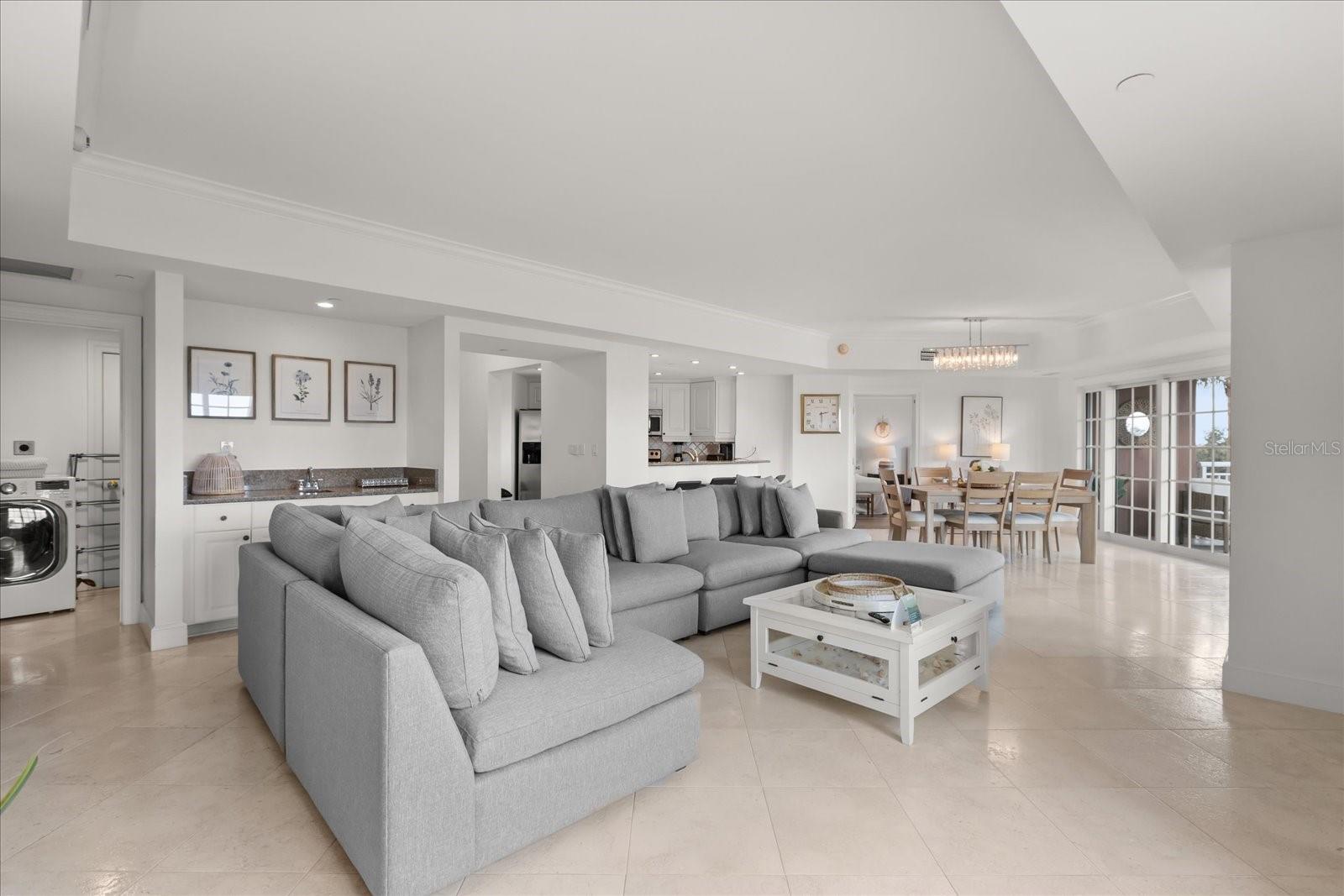 REUNION GRANDE CONDO - Residential