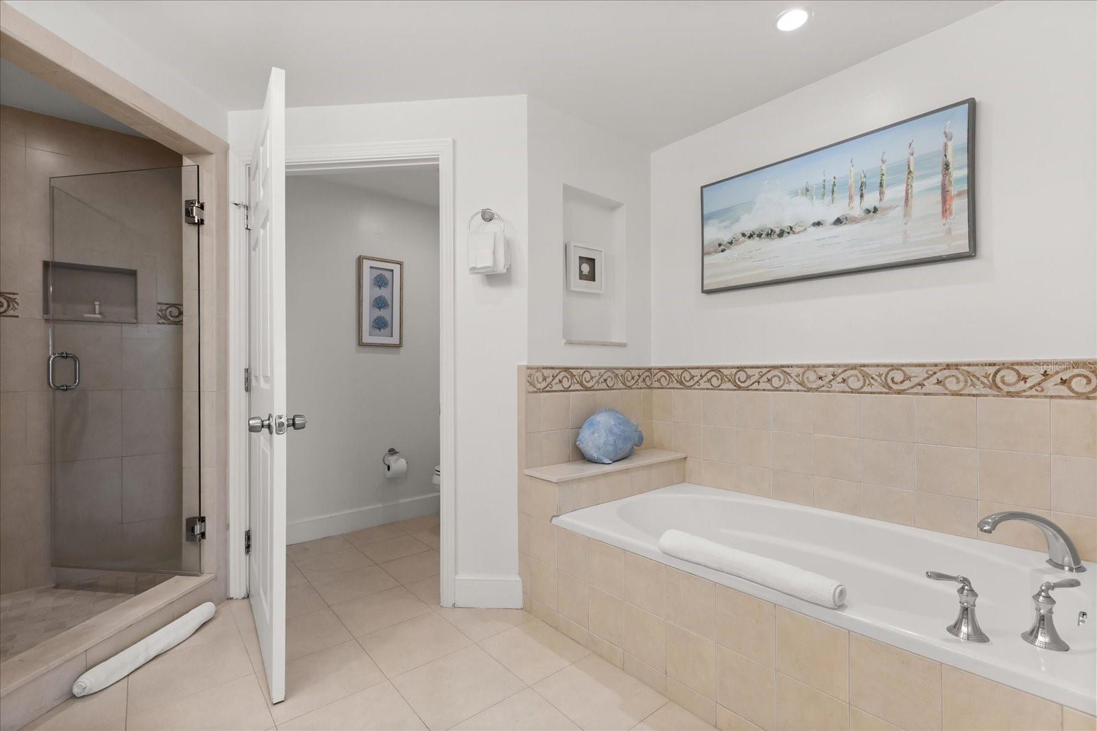 REUNION GRANDE CONDO - Residential