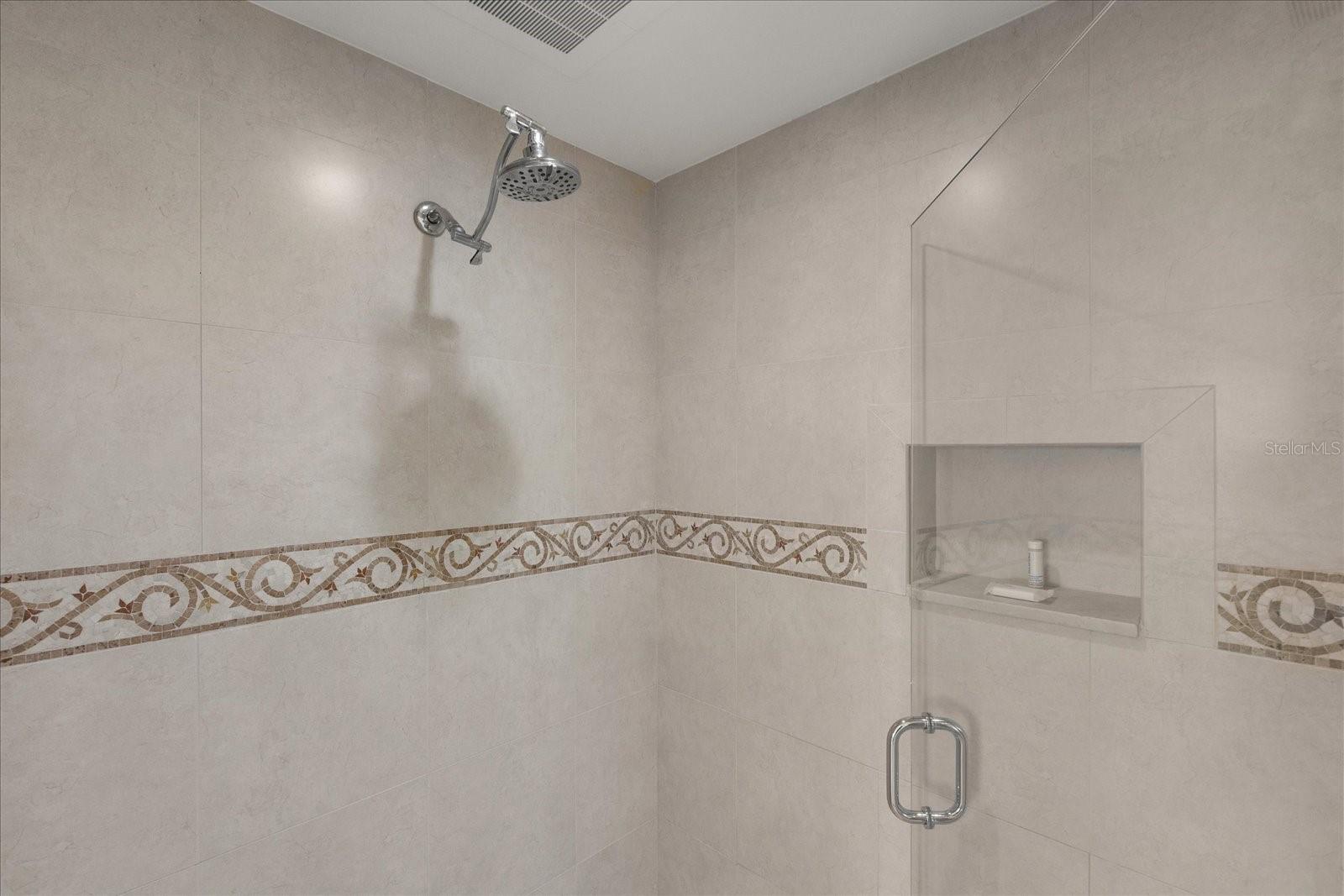 REUNION GRANDE CONDO - Residential