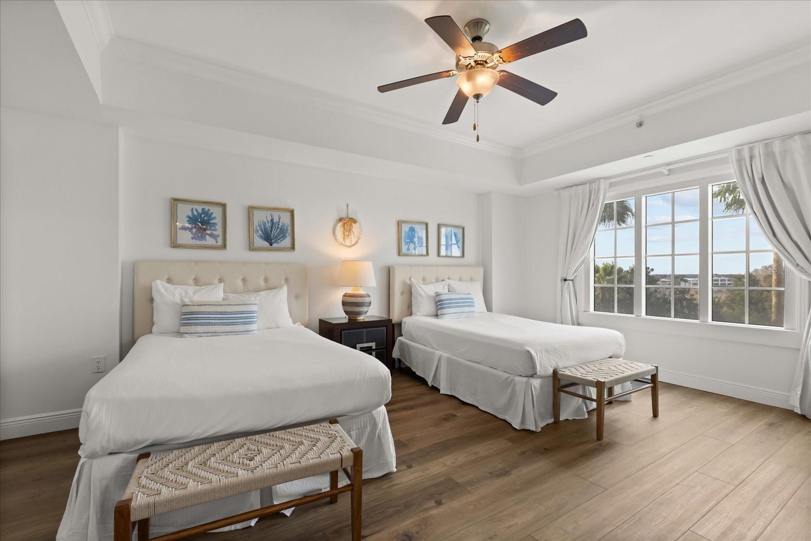 REUNION GRANDE CONDO - Residential