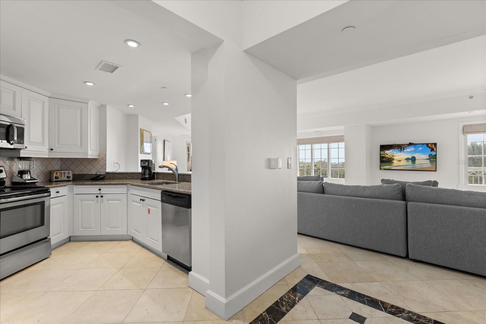 REUNION GRANDE CONDO - Residential