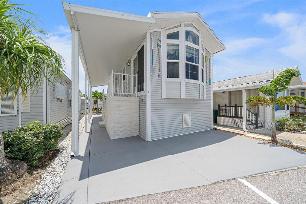 Photo of 4 Basin Street, Palmetto, FL 34221 (MLS # A4701028)