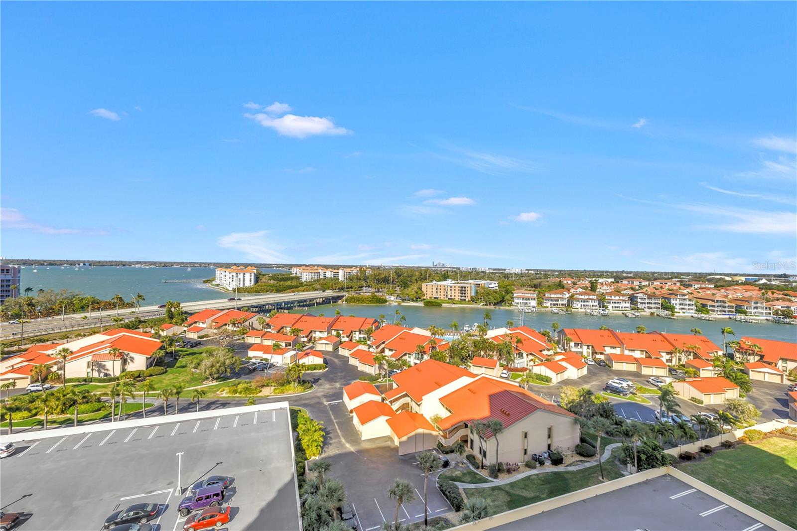 BAYWAY ISLES POINT BRITTANY SIX - Residential