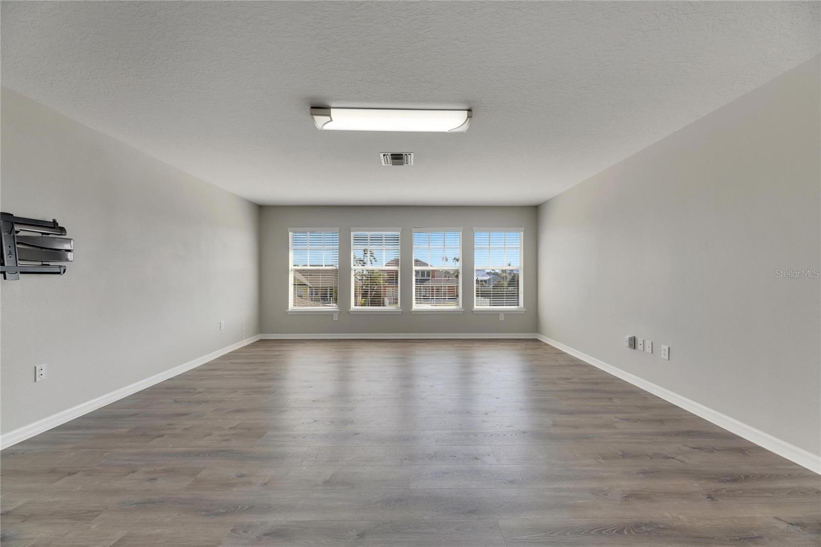 MIRABAY PH 1B-1/2A-1/3B-1 - Residential