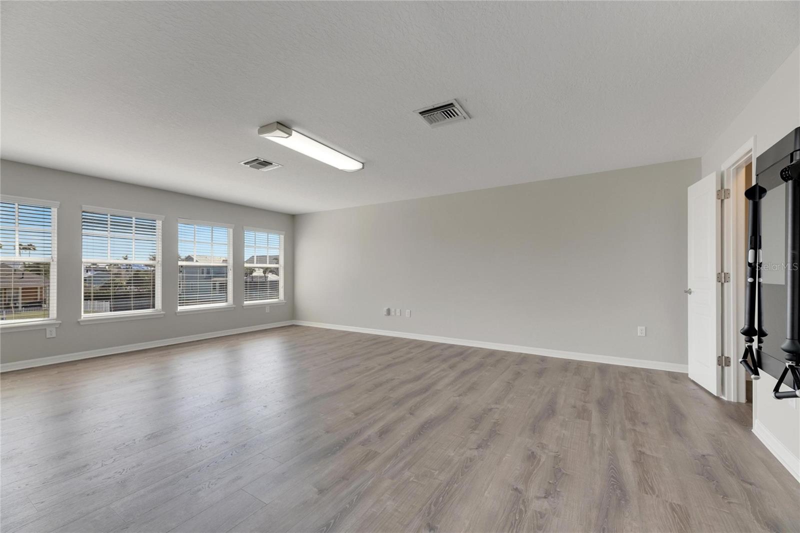 MIRABAY PH 1B-1/2A-1/3B-1 - Residential