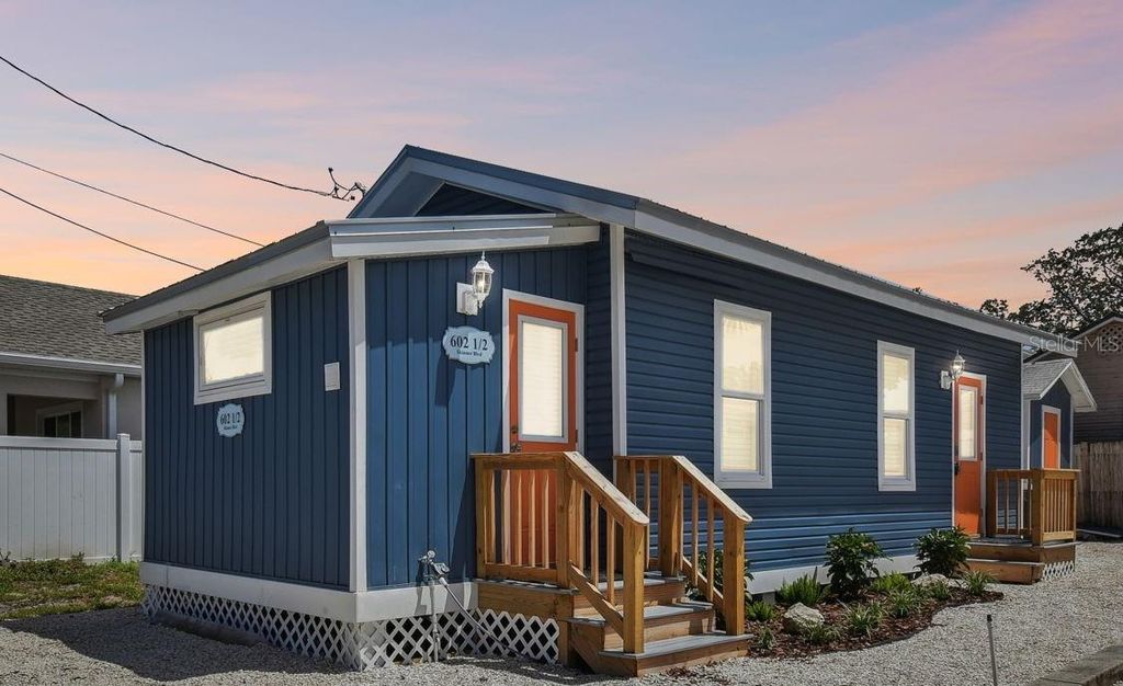 Photo of 602 Skinner Boulevard, Dunedin, FL 34698 (MLS # U8217238)