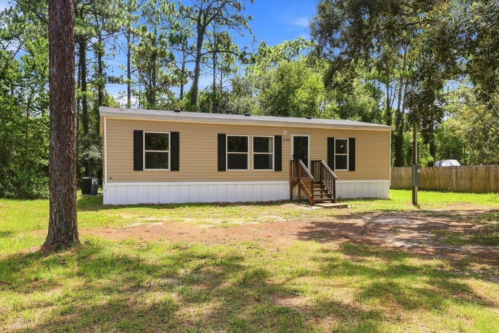 Photo of 5709 S Leopard Point, Homosassa, FL 34446 (MLS # TB8548516)