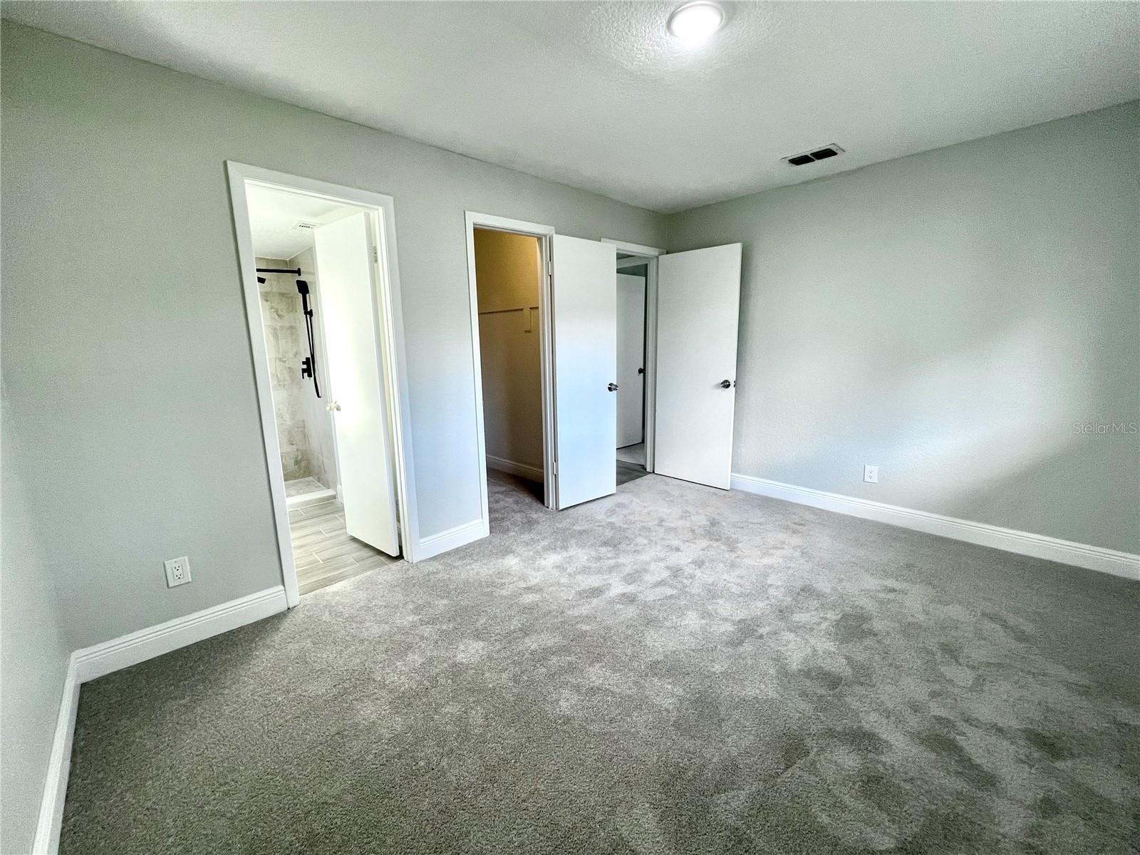 SKY LARK IN THE WOODS - Residential