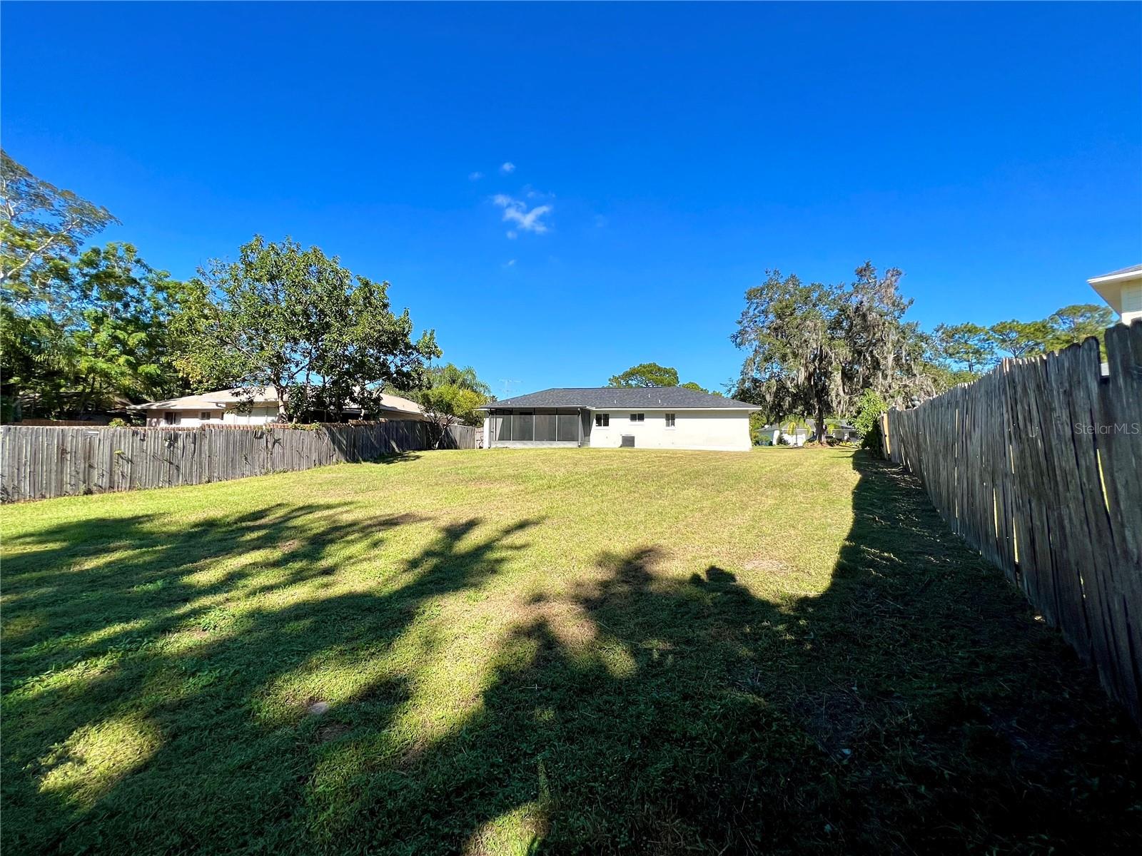 SKY LARK IN THE WOODS - Residential