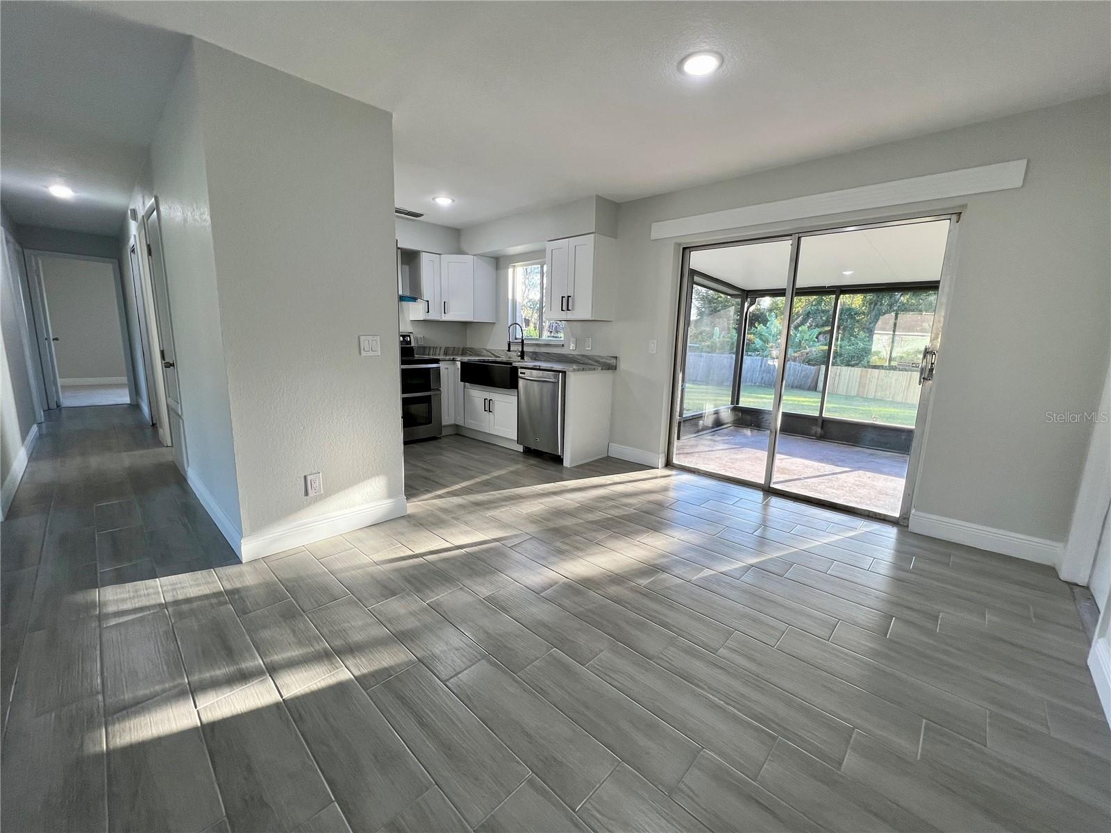 SKY LARK IN THE WOODS - Residential