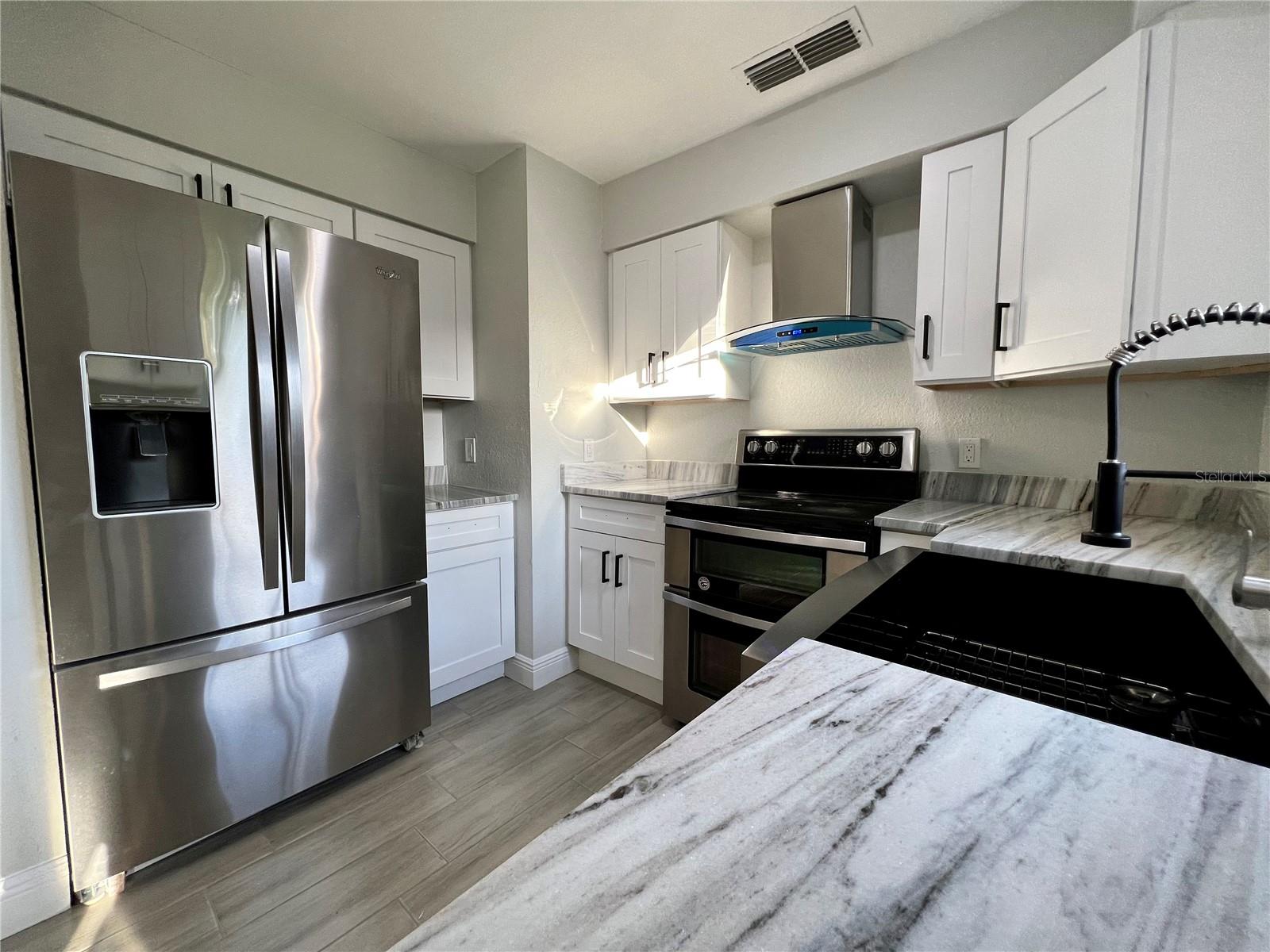 SKY LARK IN THE WOODS - Residential