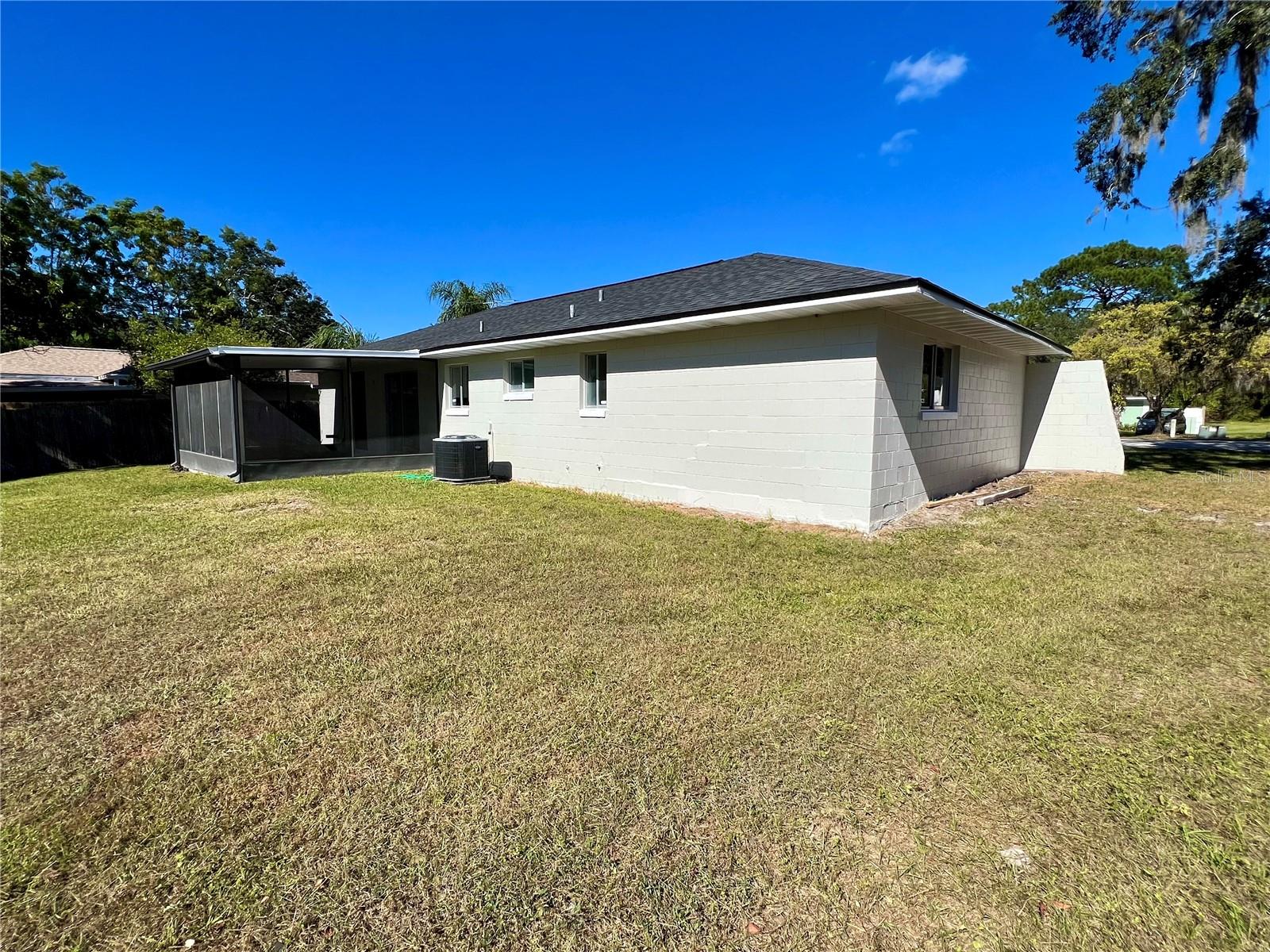 SKY LARK IN THE WOODS - Residential