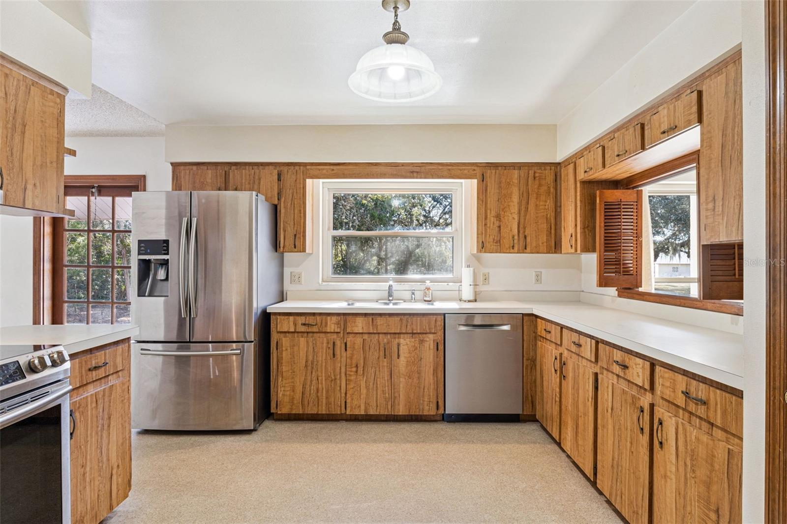 RIVER WOODS 5 ACRE DEV - Residential