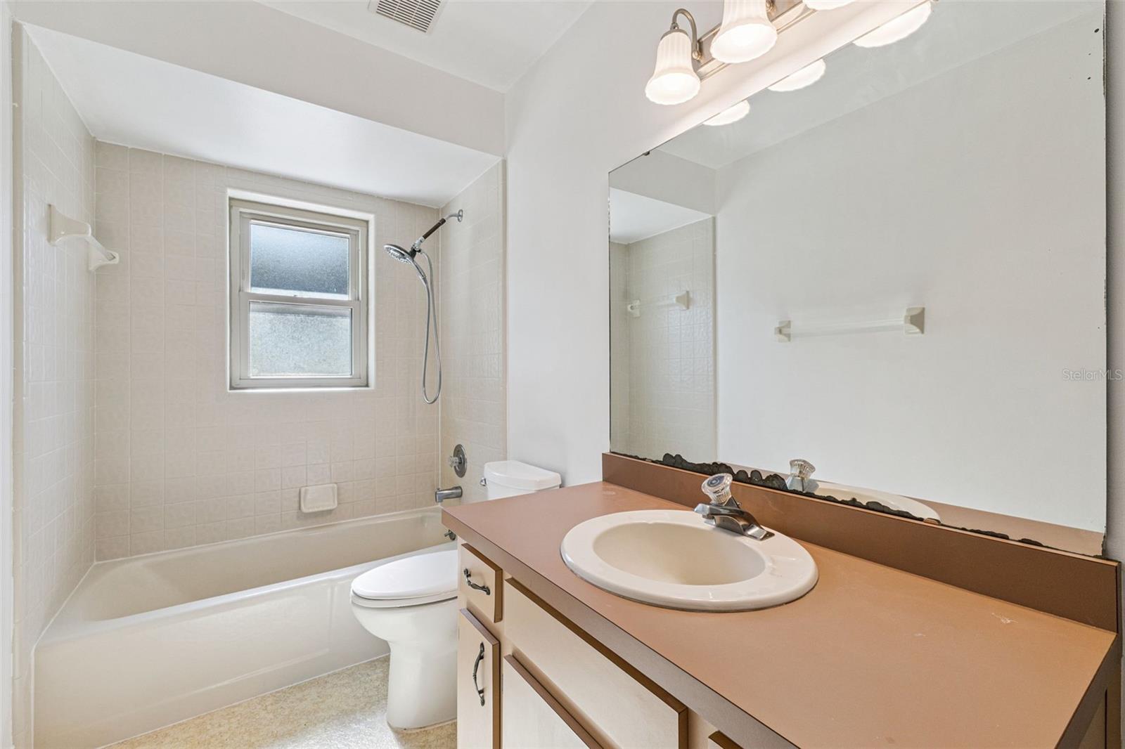 RIVER WOODS 5 ACRE DEV - Residential