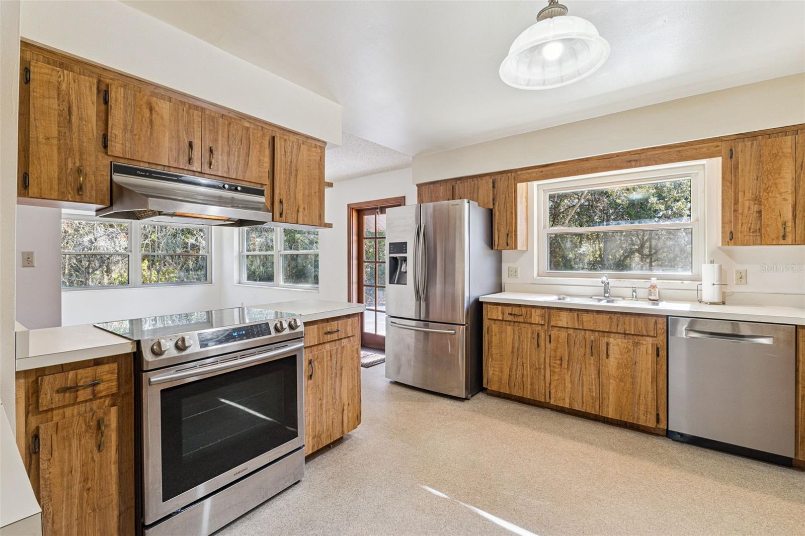 RIVER WOODS 5 ACRE DEV - Residential