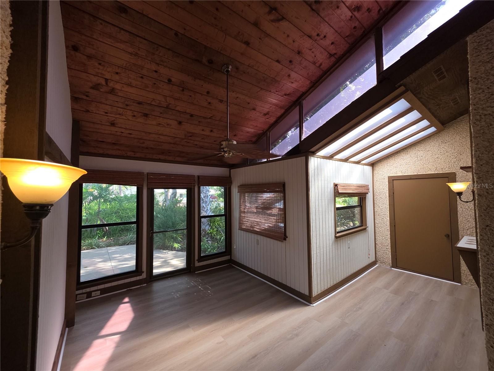 PINE BAY FOREST - Residential