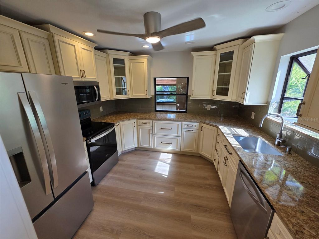 Photo of 7518 4th Avenue W, Bradenton, FL 34209 (MLS # A4692191)