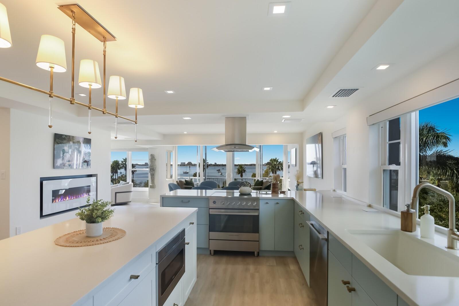 ROYAL ST ANDREW - Residential