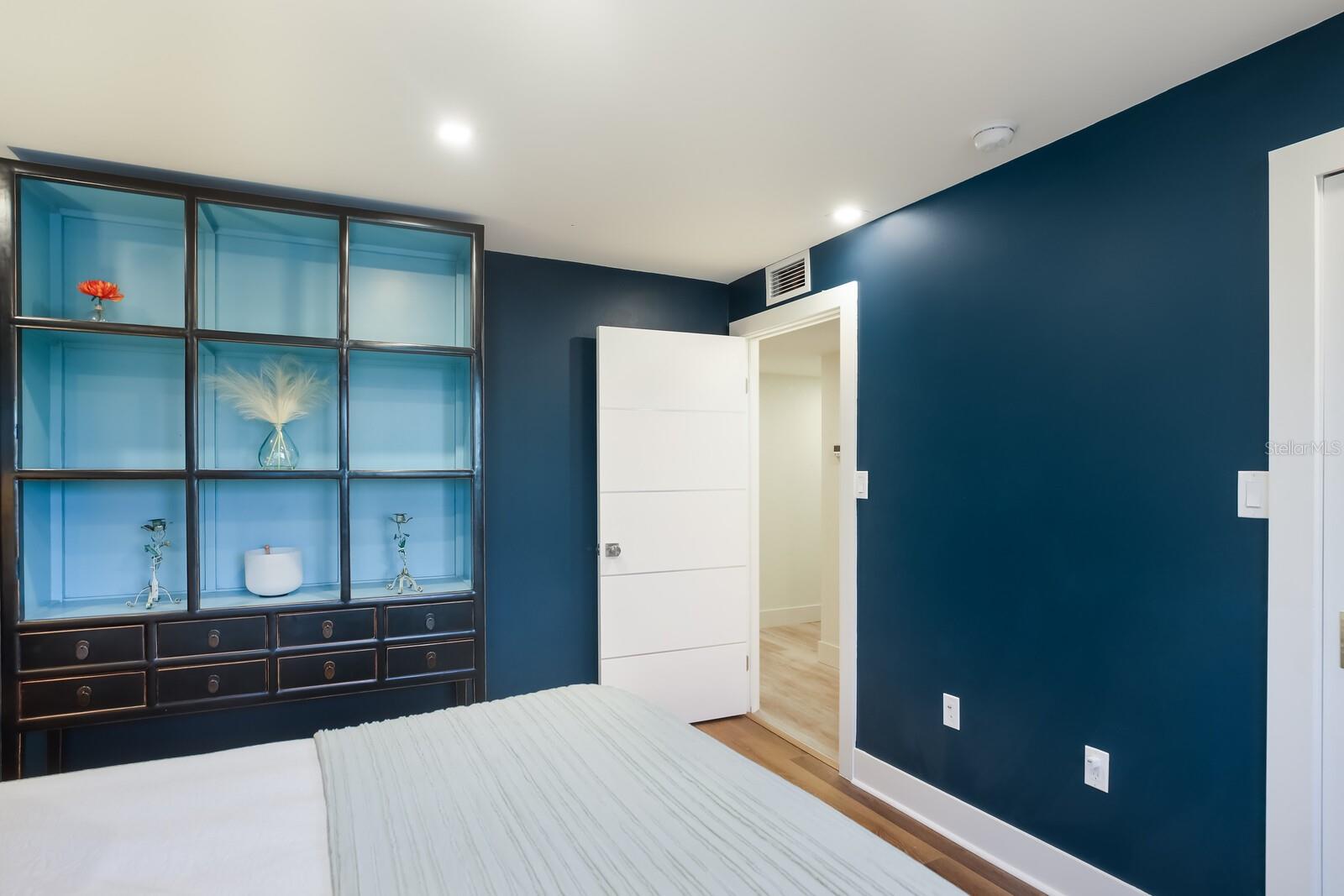 ROYAL ST ANDREW - Residential