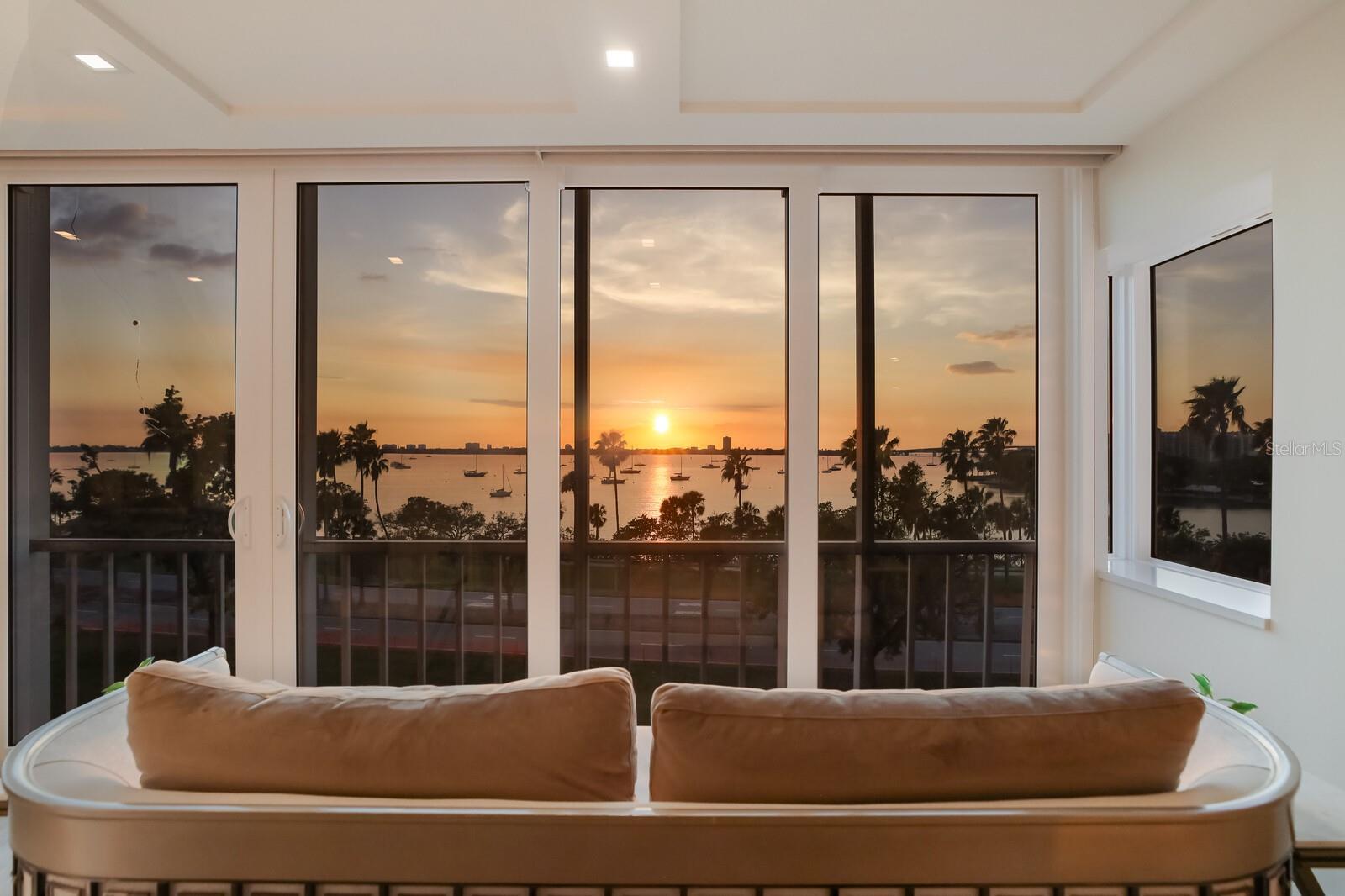 ROYAL ST ANDREW - Residential