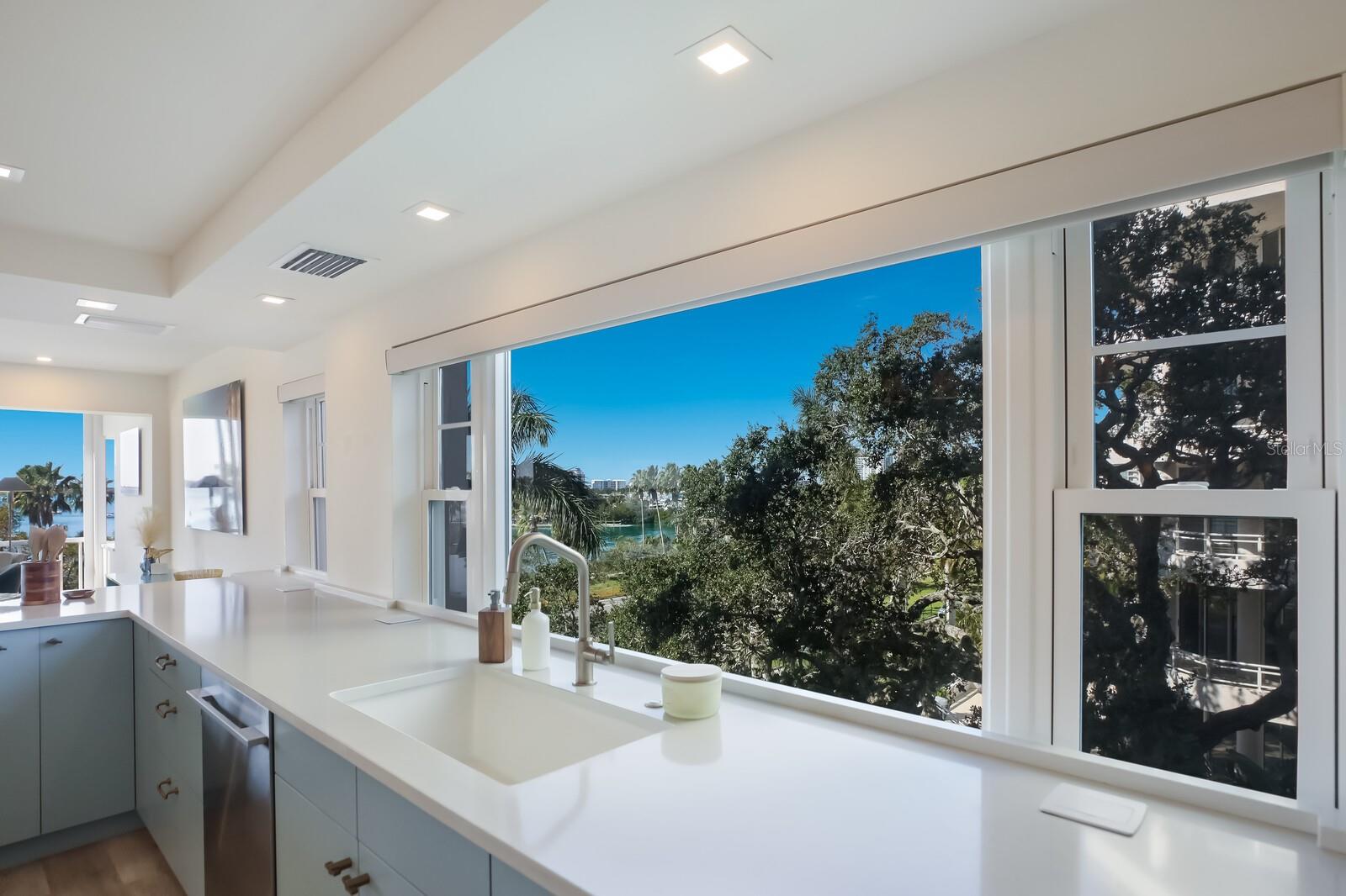 ROYAL ST ANDREW - Residential