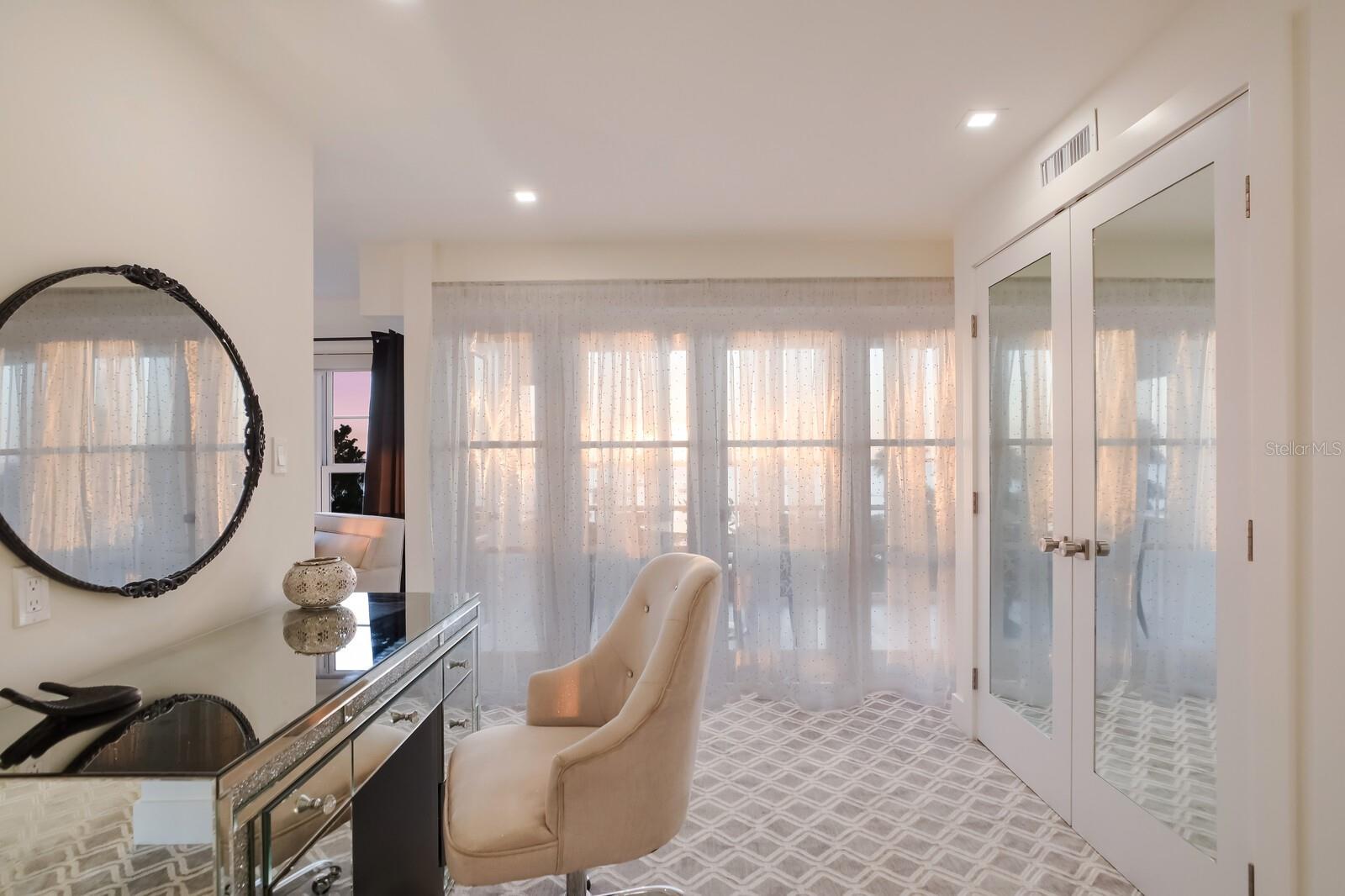 ROYAL ST ANDREW - Residential