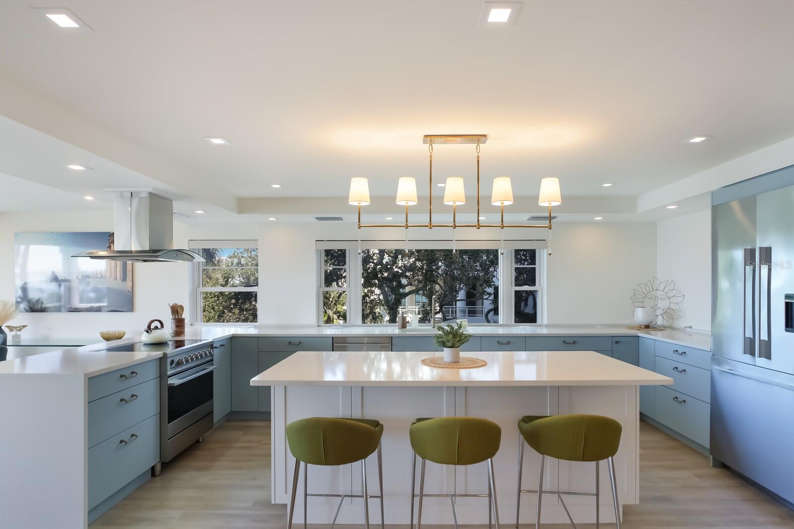 ROYAL ST ANDREW - Residential