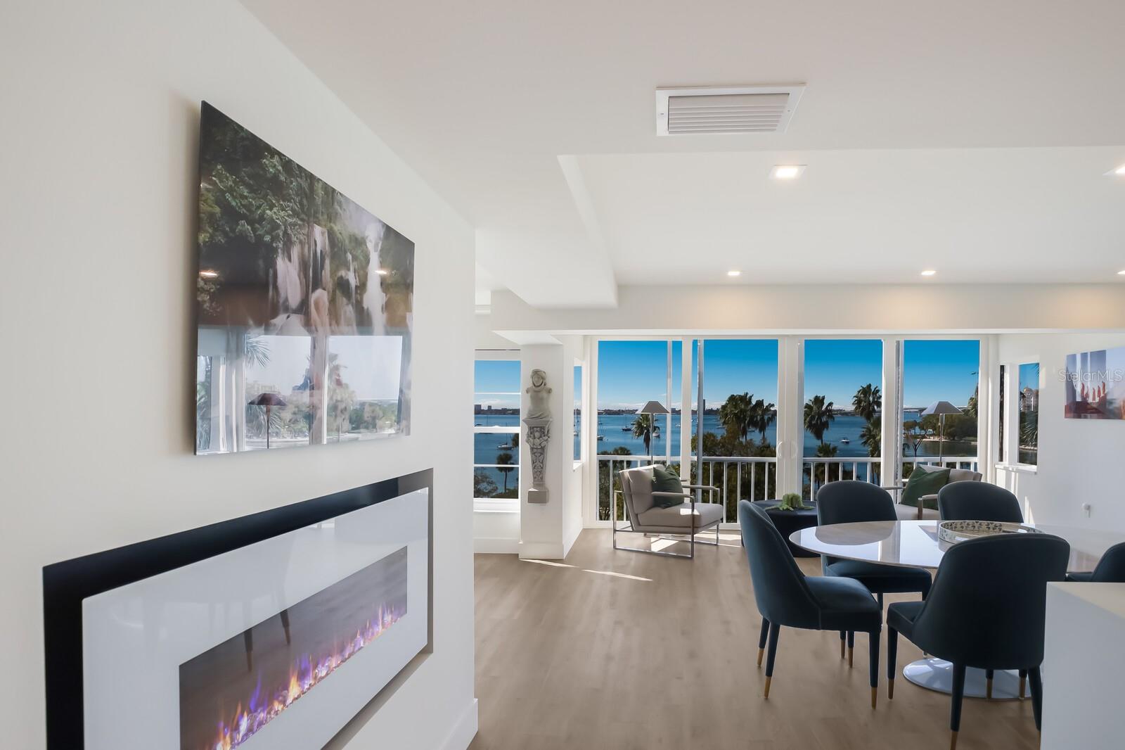 ROYAL ST ANDREW - Residential