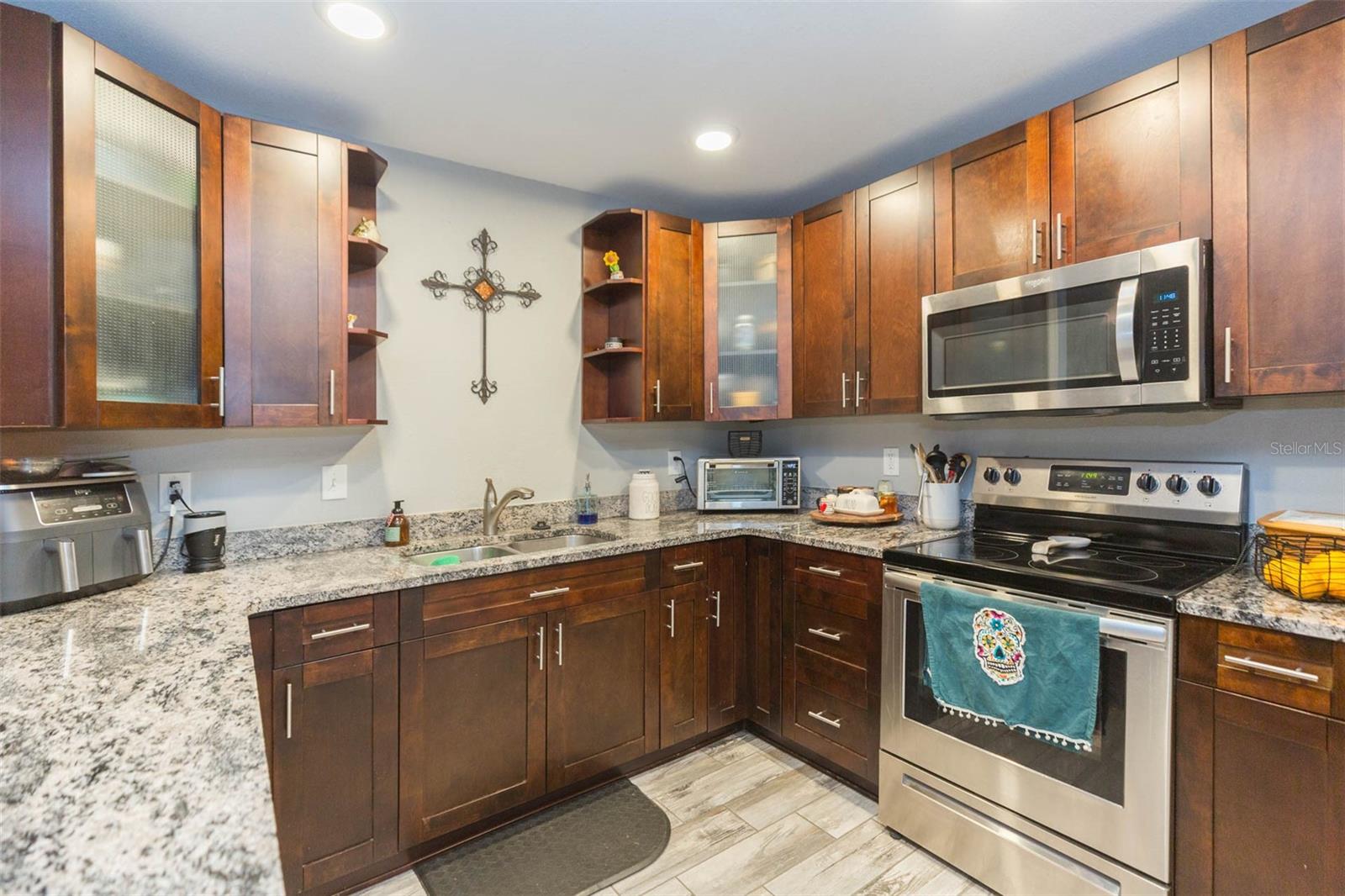 RIDGE MANOR FARMS - Residential