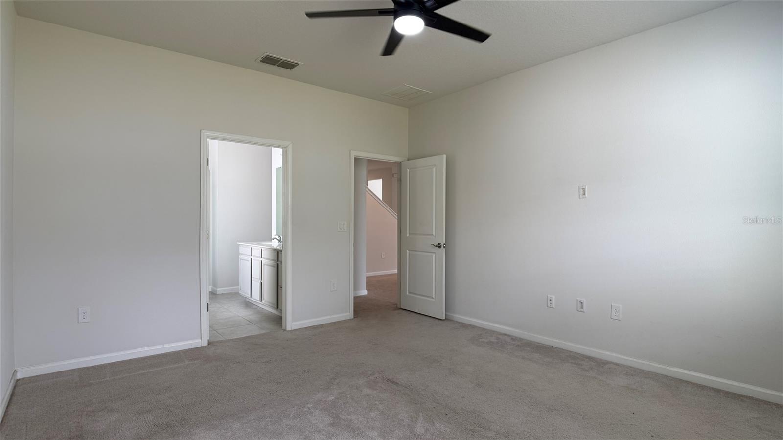 ASTONIA - Residential Lease