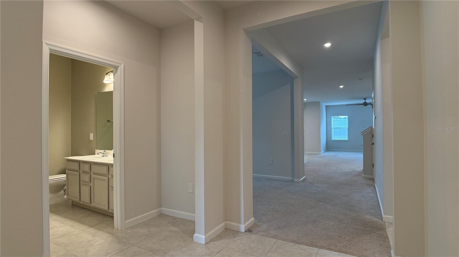ASTONIA - Residential Lease
