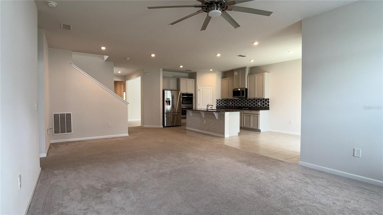 ASTONIA - Residential Lease