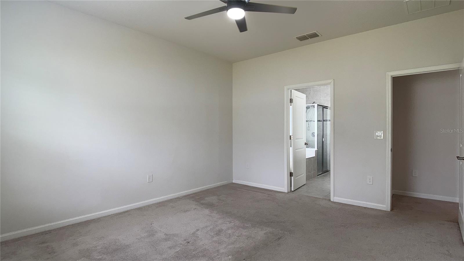 ASTONIA - Residential Lease