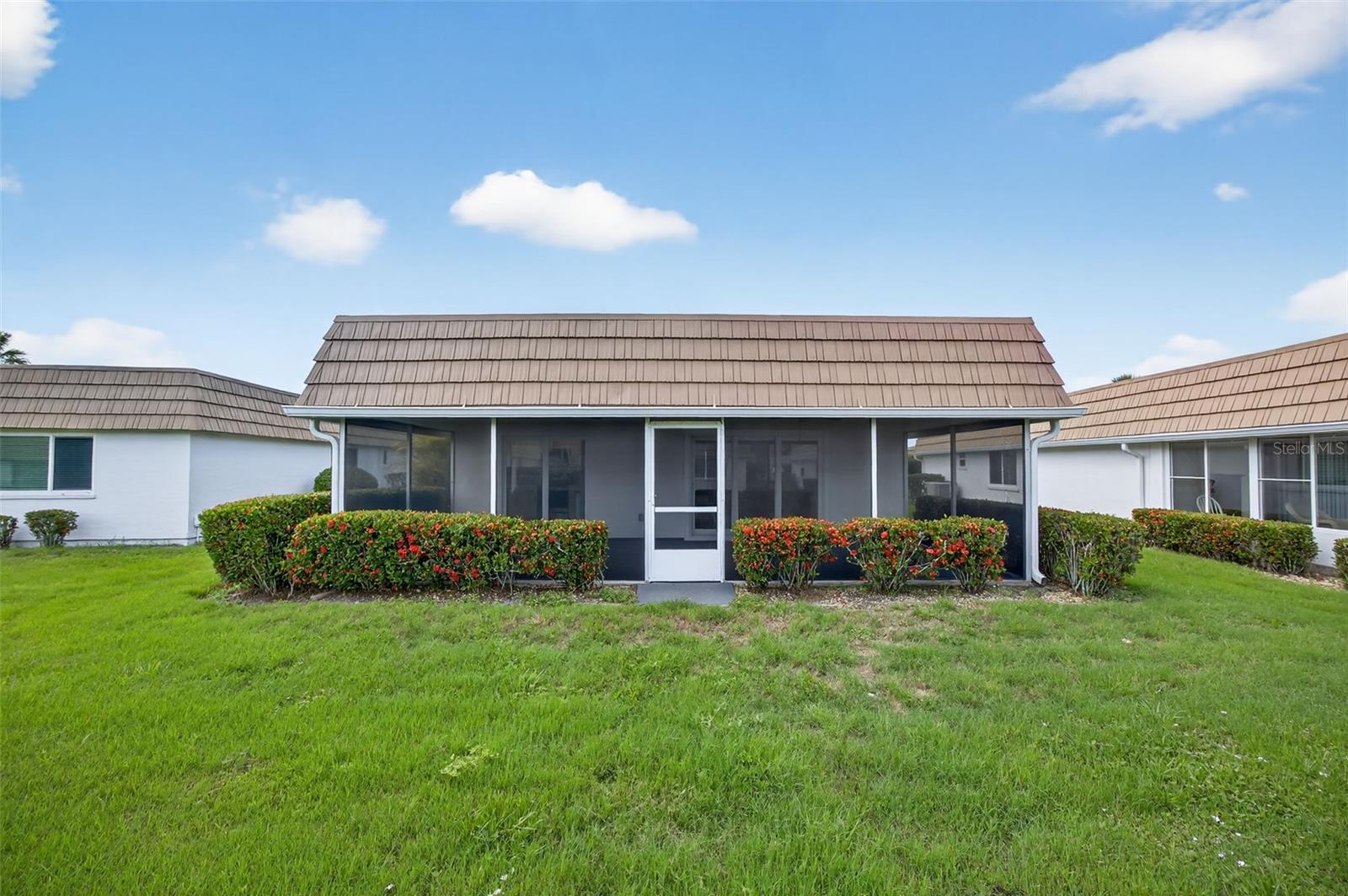 2733 RIVERBLUFF PLACE V57