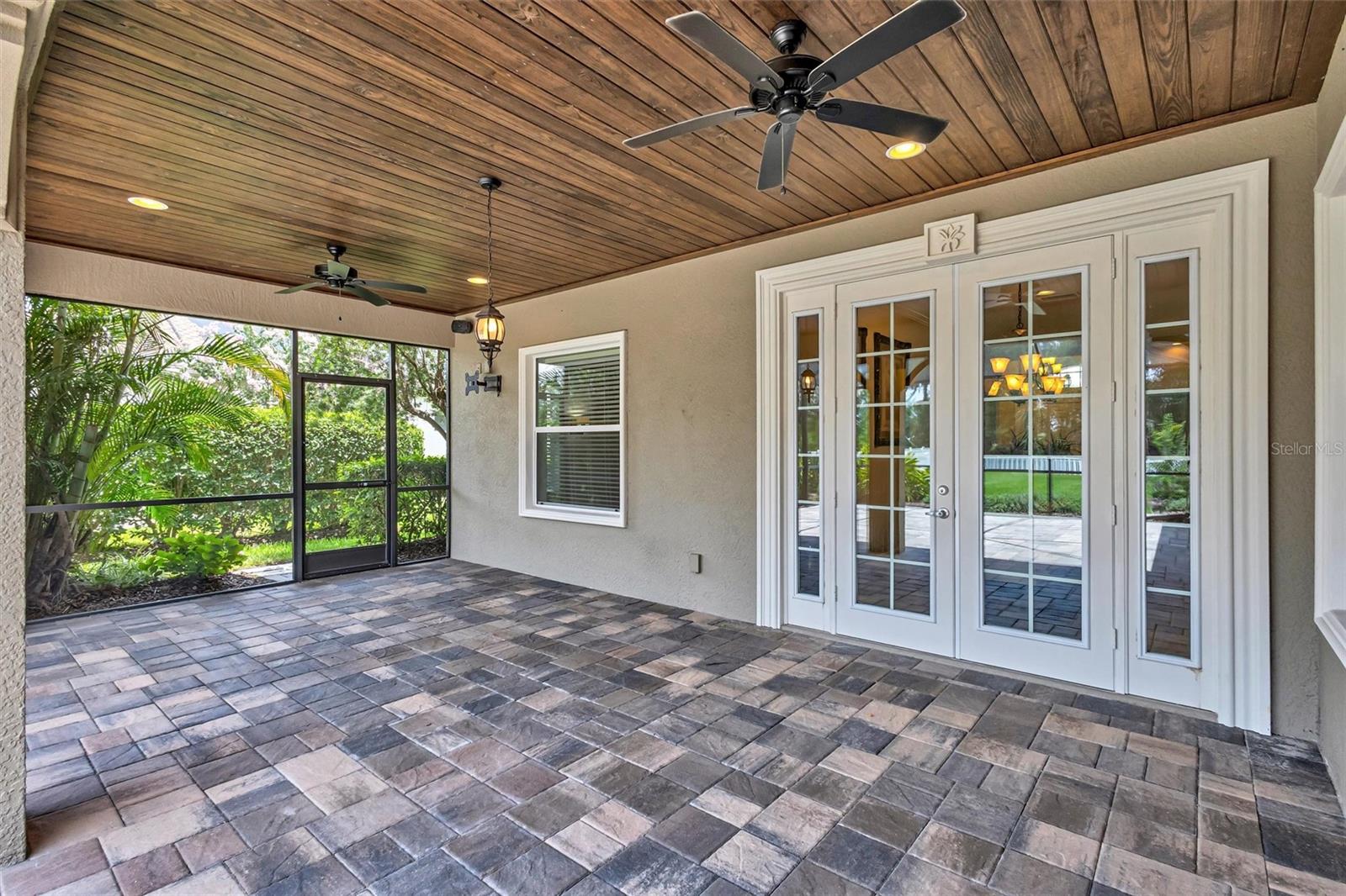 1436 HICKORY VIEW CIRCLE
